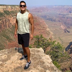 Meet your Posher, Raymond